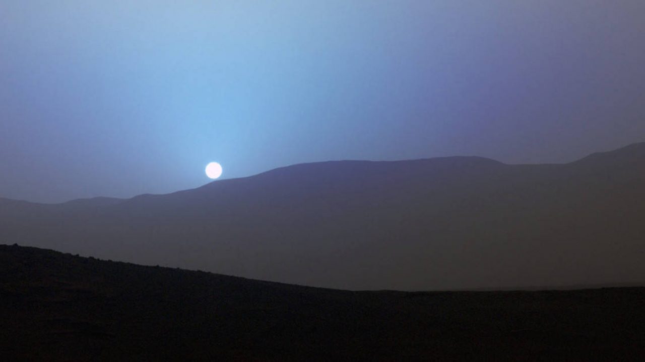 Pourquoi Le Coucher De Soleil Est Bleu Sur La Planète Mars